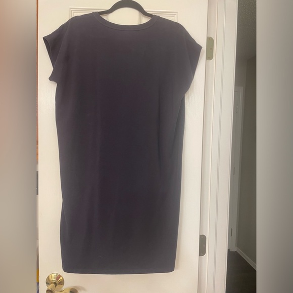 Eileen Fisher Solid Black short sleeve Shift Dress. Size Medium. Pull over. - Picture 5 of 6